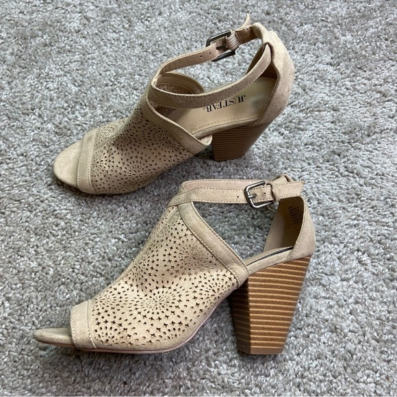 Tan block‎ heels size 8 - Picture 1 of 6